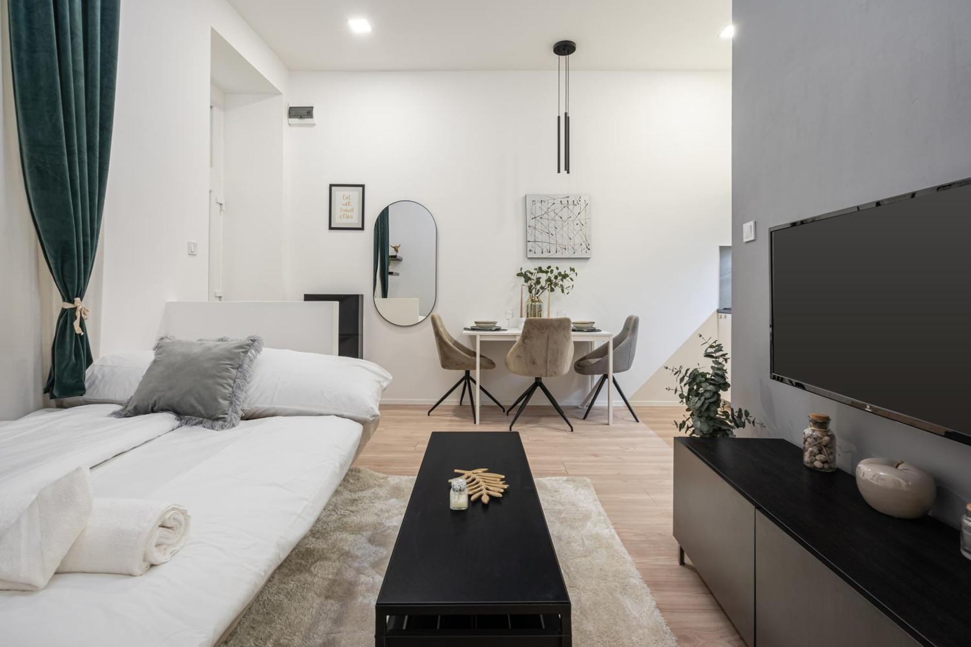 Apartamento Kl31 - Urban Escape - Prime Location - Klauzal Square By Bqa Budapest Exterior foto